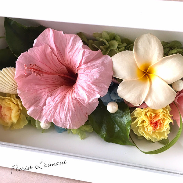 ハンドメイド❣️Aloha～❣️ハイビスカス❣️夏フラワーアレンジ❁⃘*.゜ ハンドメイド❣️Aloha～❣️ハイビスカス❣️夏フラワー